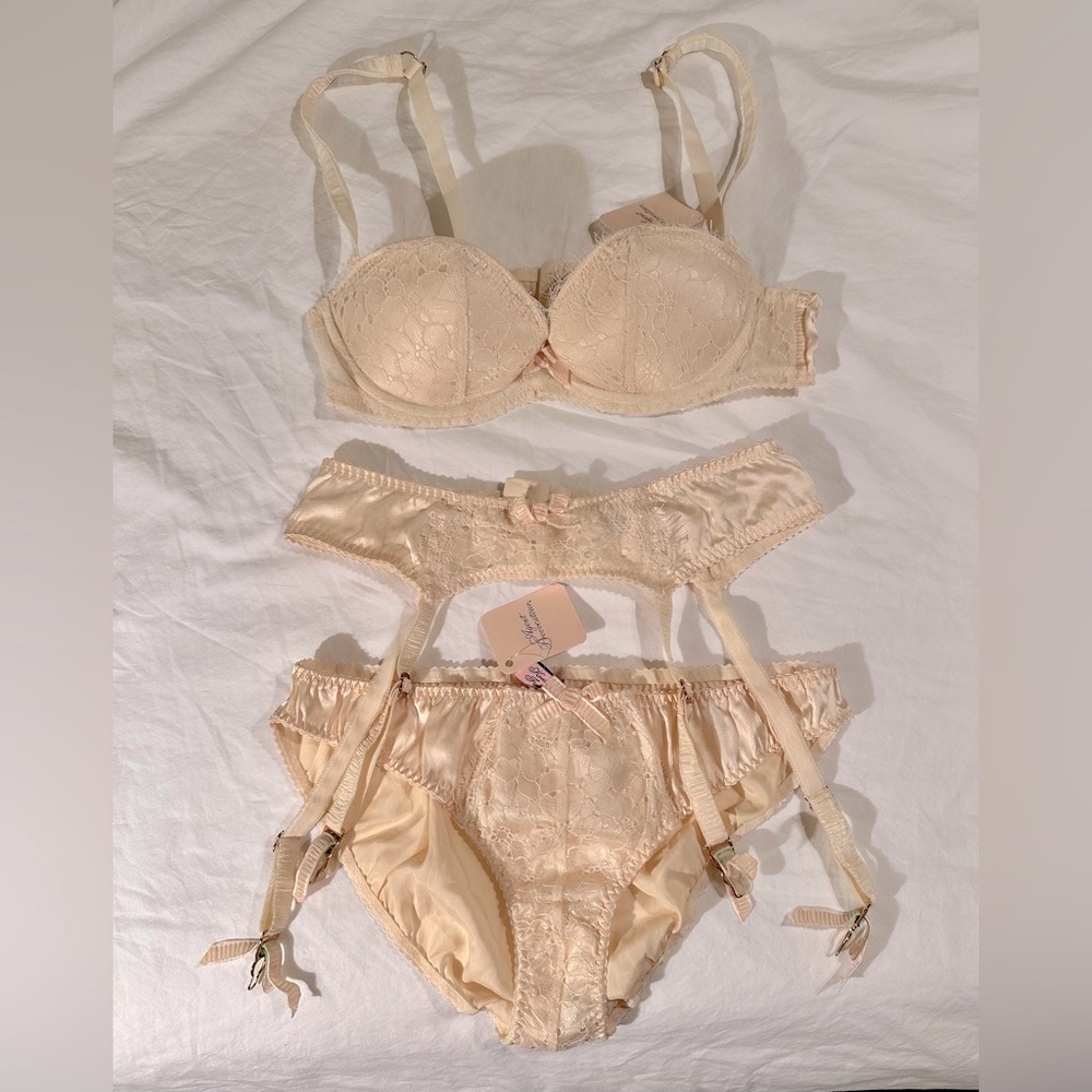 NWT AP Agent Provocateur RARE Florance Cream Satin 3-piece Lingerie Set 36B/M/L